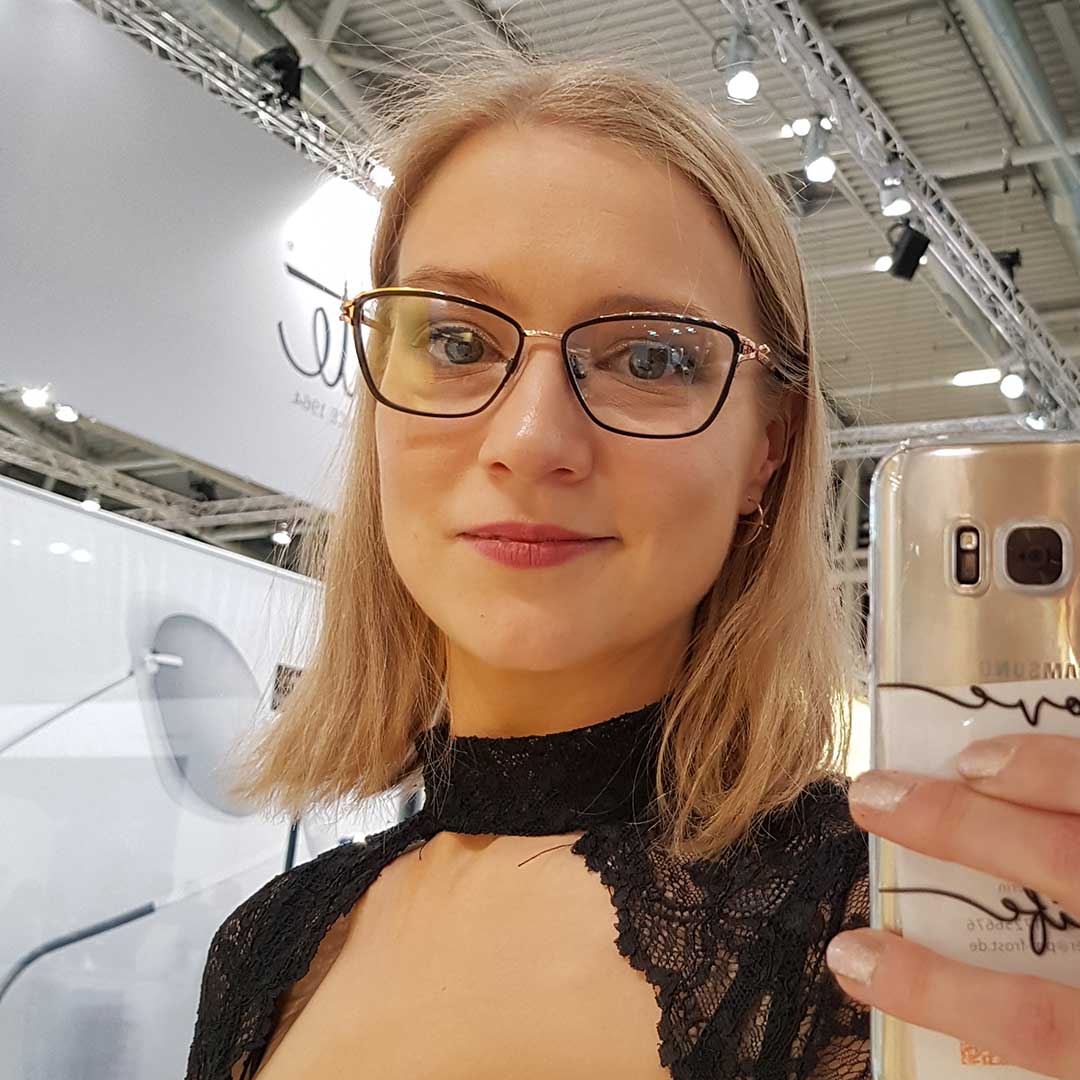 Ted Baker: Eine Brille mit Schleifchen an der Seite? Das kann nur Ted Baker!